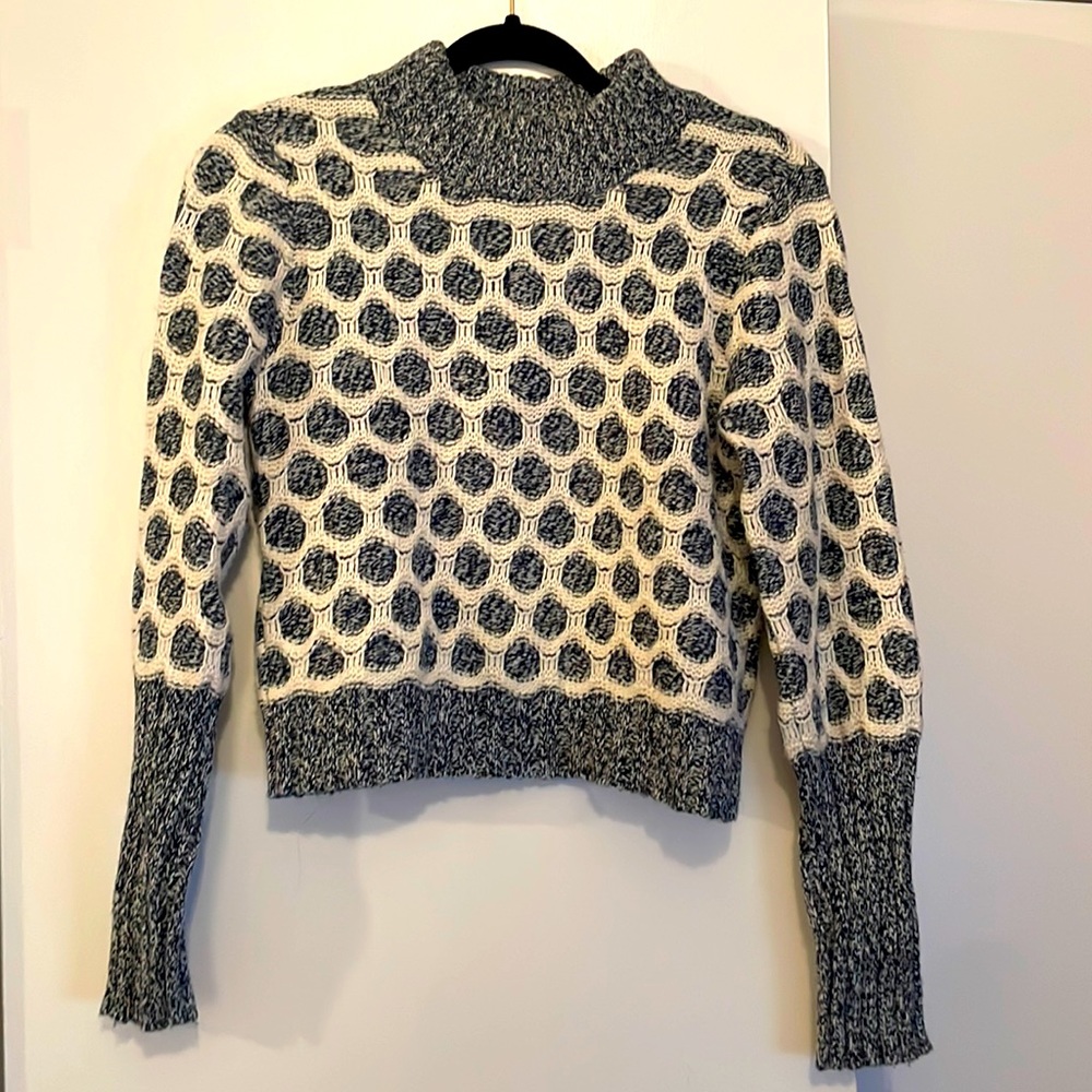 Club Monaco Cropped Sweater Size M